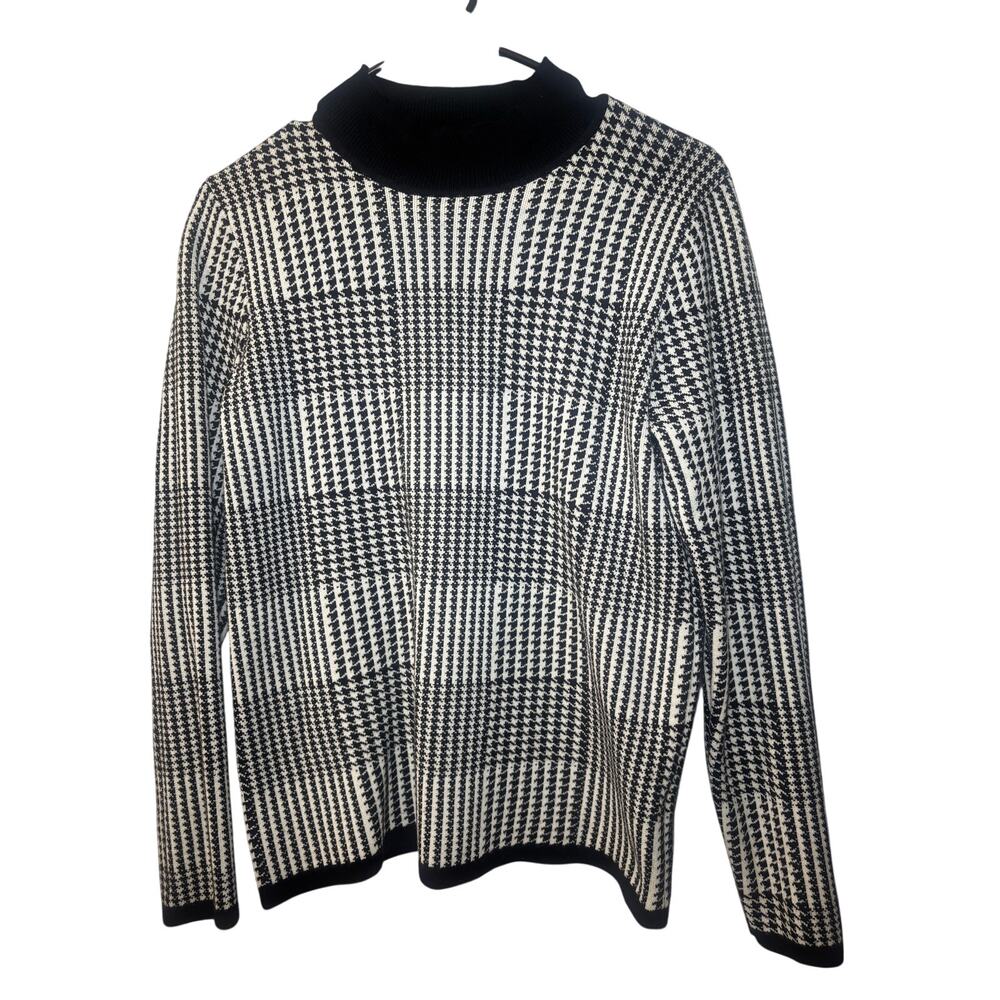 T Tahari Black & White Houndstooth Pattern Sweater Size M